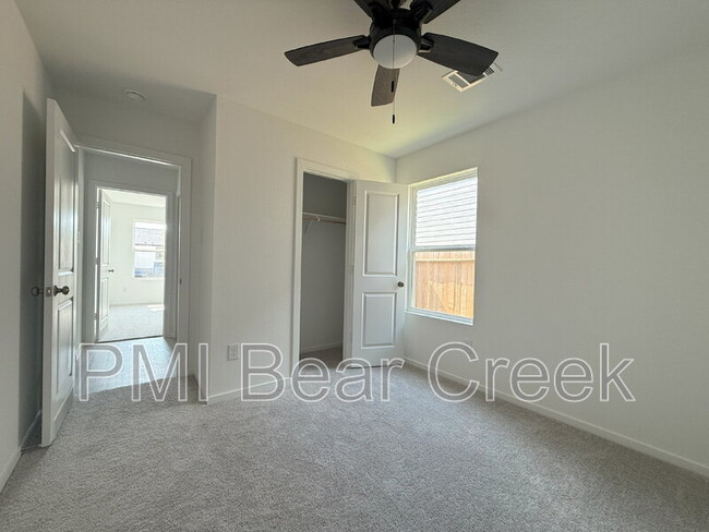 Building Photo - 10268 Prairie Dunes Ln