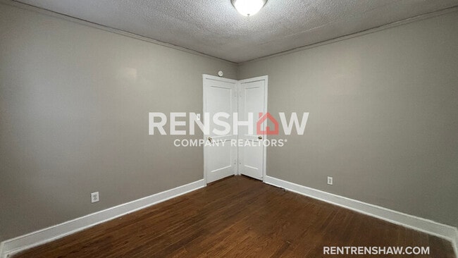 Building Photo - 3428 Vanuys Rd