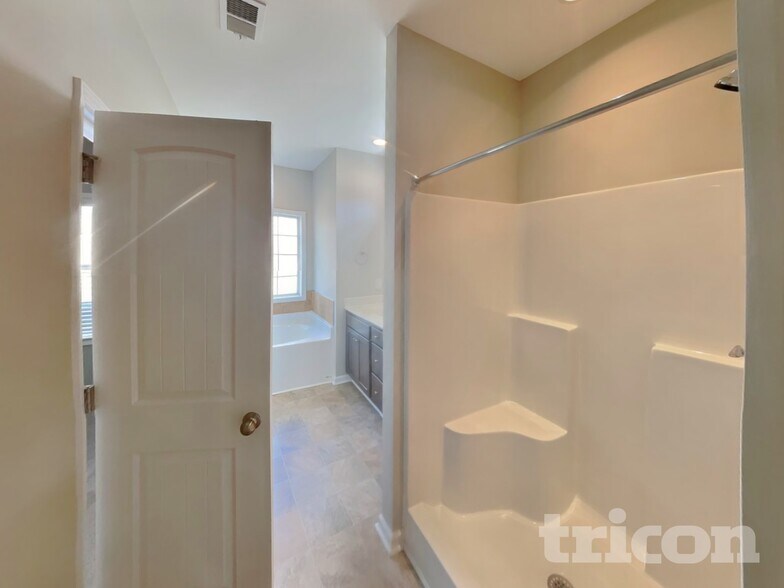 Building Photo - 938 Beverly Ct