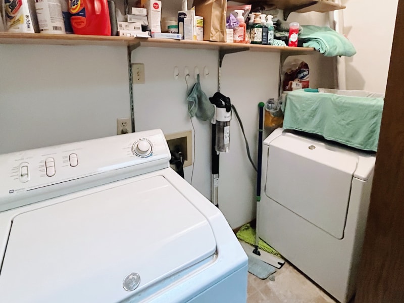 Building Photo - 11113 Edgewood Cir N