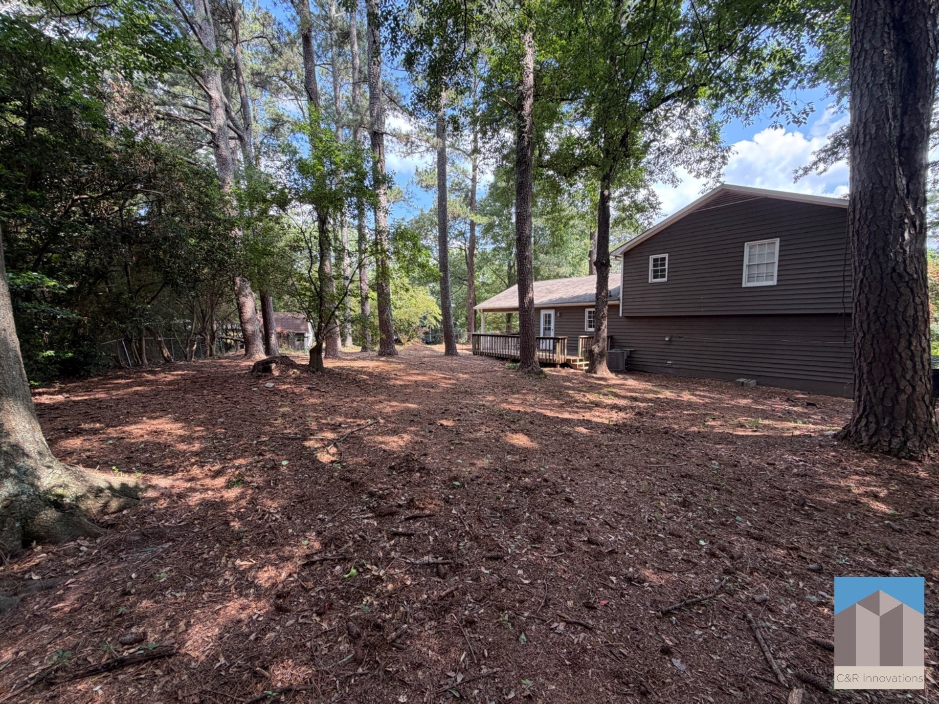 Building Photo - 734 Marthas Dr