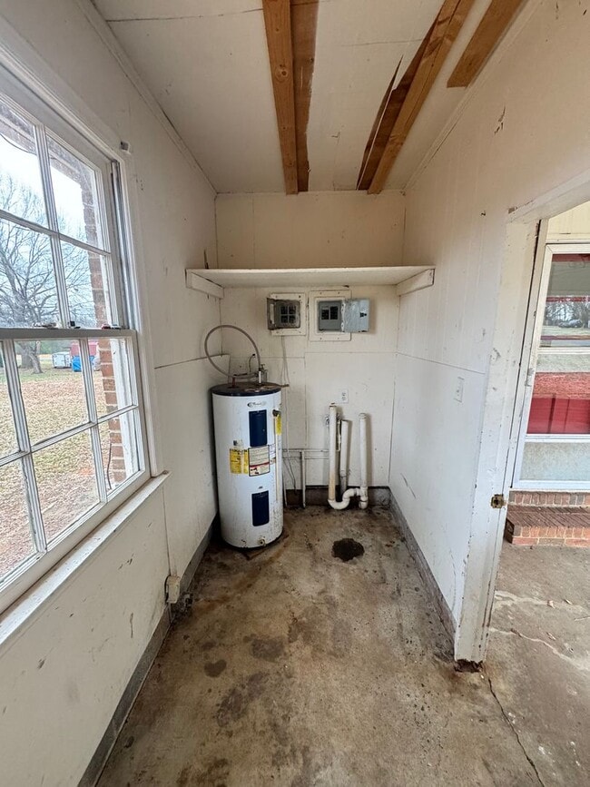 Building Photo - 3/1 in Boiling Springs, NC