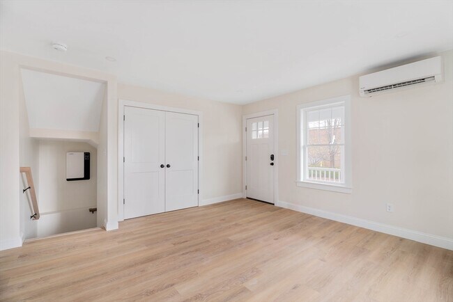 Building Photo - 121 Fayette St