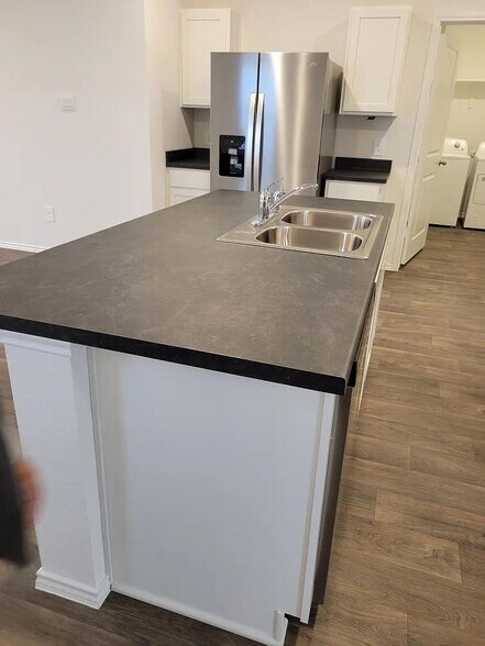 Building Photo - Room in House on Arnold Lp
