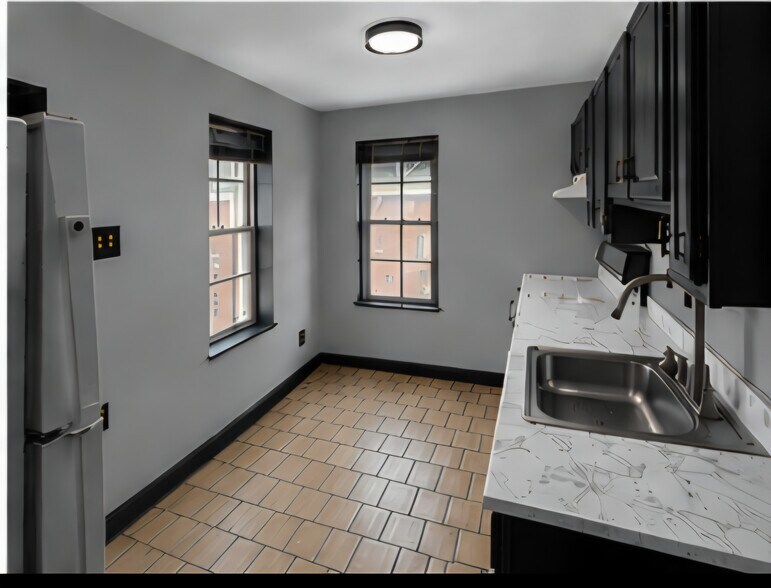 Building Photo - 49 E Montgomery St