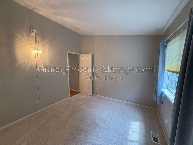 Building Photo - 8340 S Upham Way
