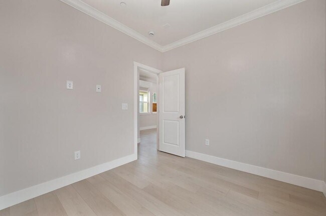 Building Photo - 2603 Beaumont St