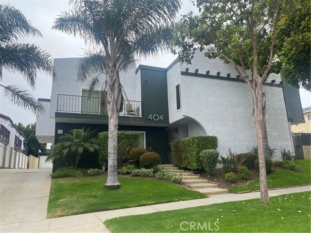 Building Photo - 404 N Broadway