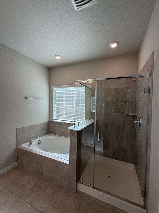 Building Photo - 6634 Bridge Mountain Trl