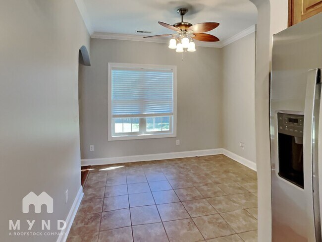Building Photo - 15936 Landview Ln