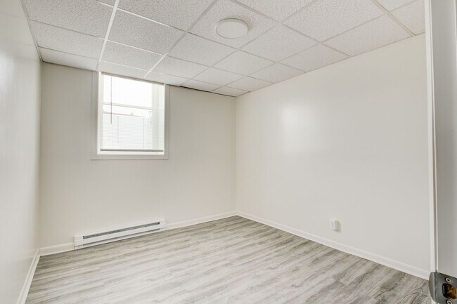 Building Photo - Central Plaza Apartments