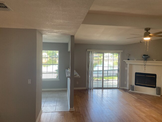 Building Photo - 3706 Sanctuary Way N
