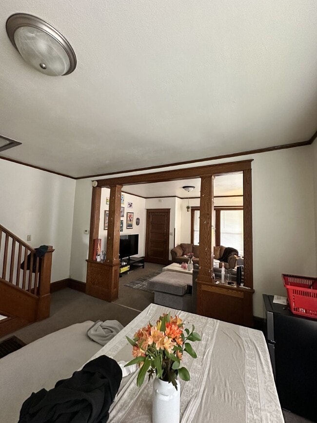 Building Photo - 3 bed 1 bath near UWEC!
