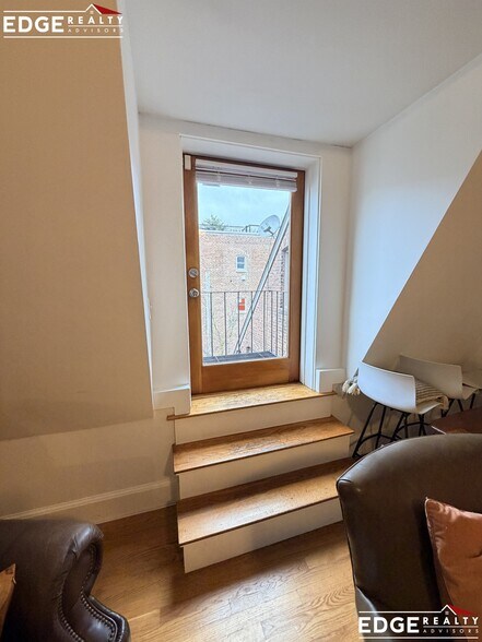 Building Photo - 1798 Beacon St