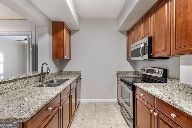 Building Photo - 2161 Peachtree Rd NE
