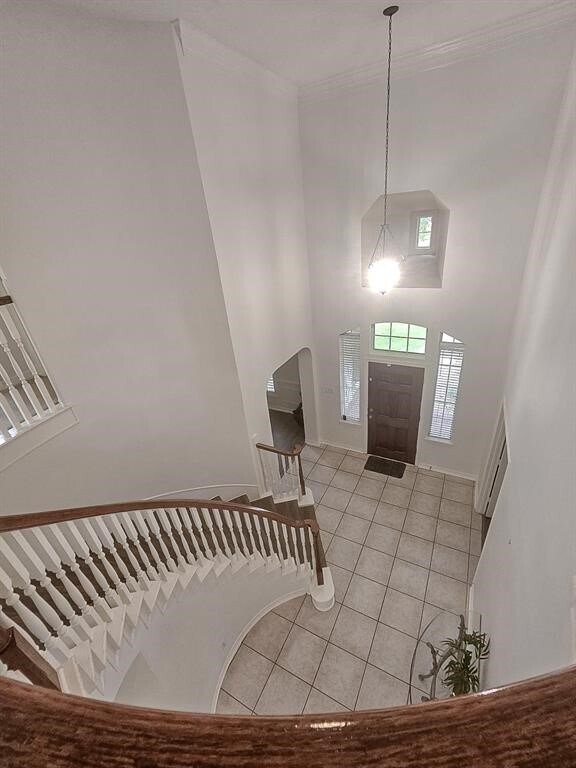 Building Photo - 6010 Serrano Terrace Ln