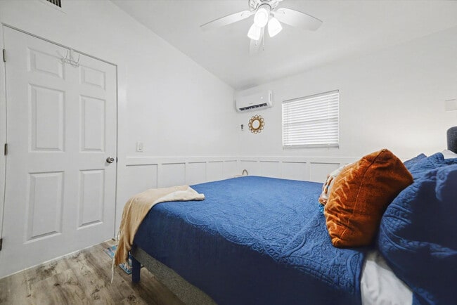 Building Photo - 711 E Gulf Blvd