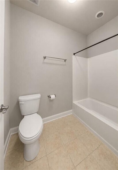 Building Photo - 1035 Birchdale Dr