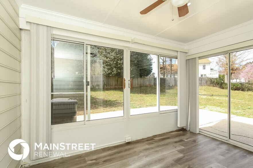 Building Photo - 148 Eagle Ct