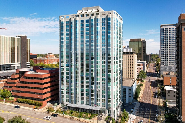 Building Photo - Clayton on the Park