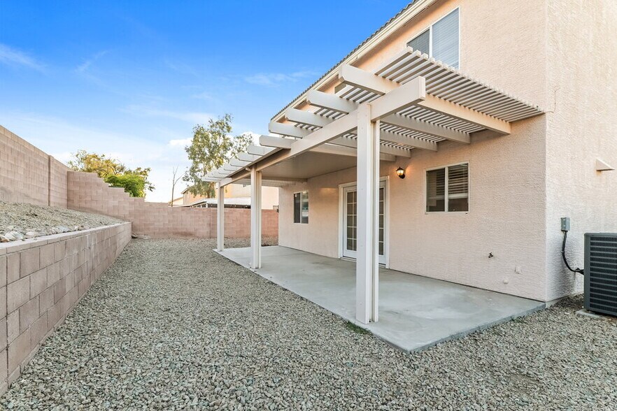 Building Photo - 1079 Harpy Eagle Ave