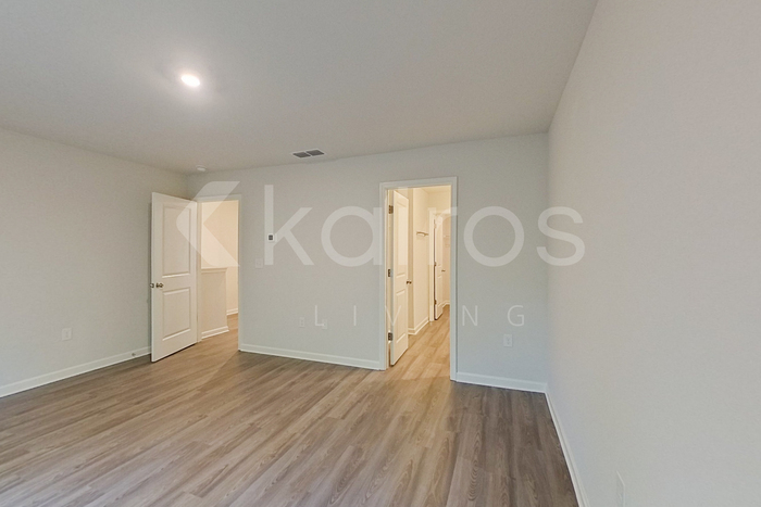 Building Photo - 388 Ironwood Ct