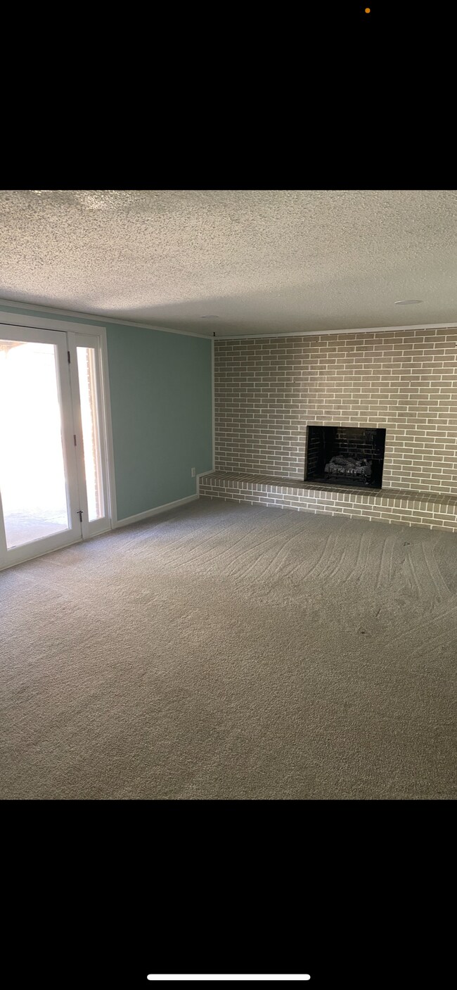 Building Photo - 8002 Greenwillow Ct SE