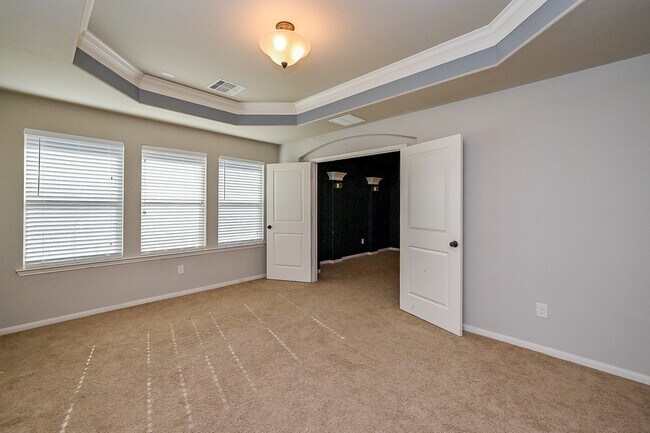 Building Photo - 30154 Southern Sky Dr