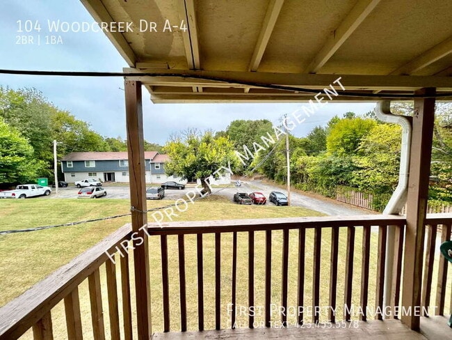 Building Photo - 104 Woodcreek Rd