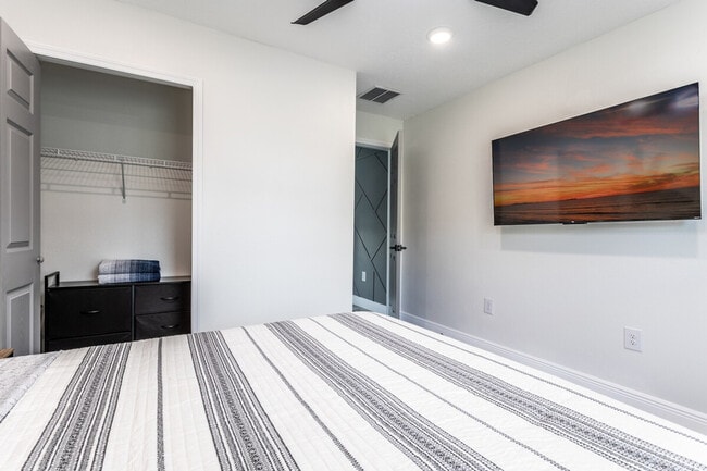 Building Photo - 1401 E Muriel St