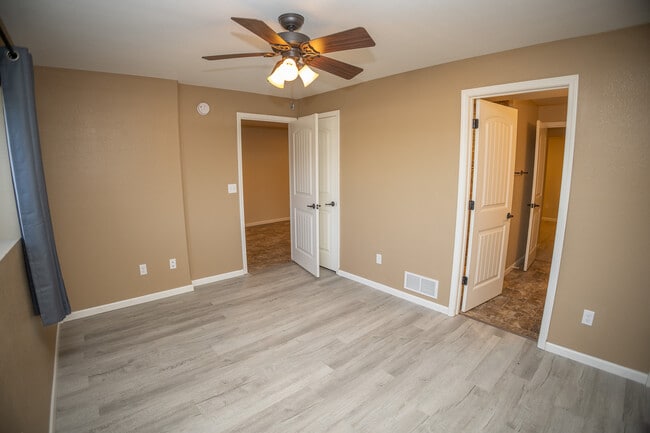 Building Photo - 4055 Westminister Dr