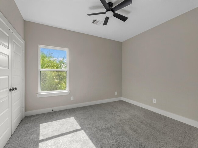 Building Photo - 7802 Queen St