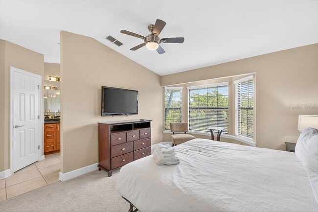 Building Photo - 14525 Damai Ln