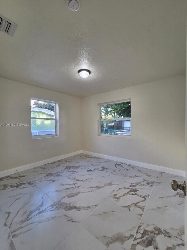 Building Photo - 295 NW 48th St