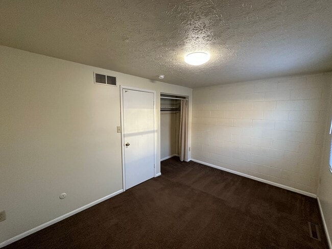 Building Photo - 78 W 9th Ave