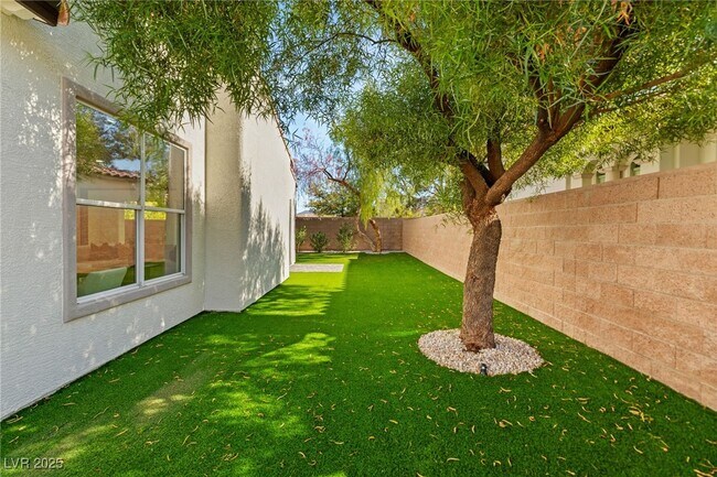 Building Photo - 12024 Whitehills St