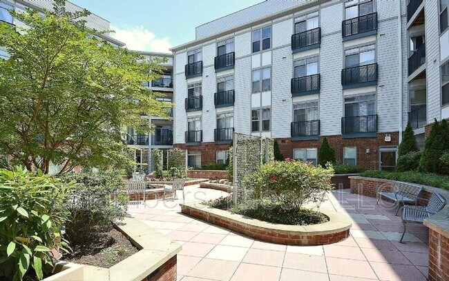 Building Photo - 1800 Wilson Blvd