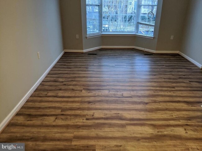 Building Photo - 2203 Montauk Dr
