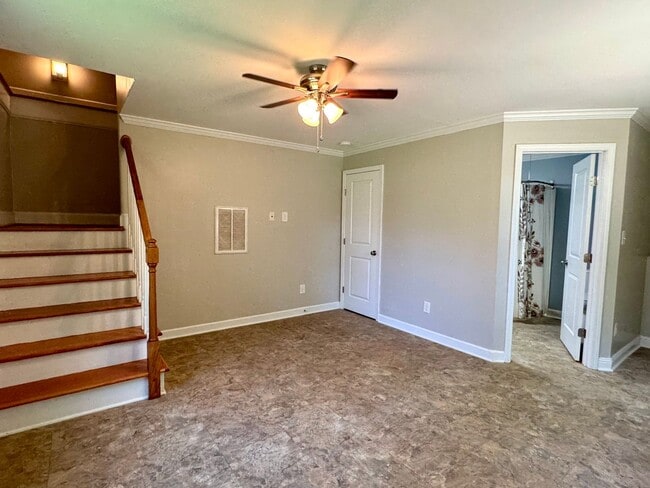 Building Photo - 4 Bedroom | 3 Bathroom Raleigh Home with F...