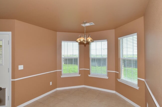 Building Photo - 6505 Nick St