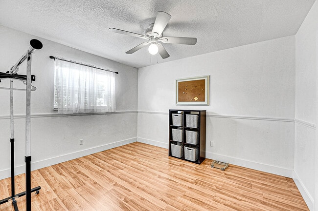 Building Photo - 4360 Elm Ave