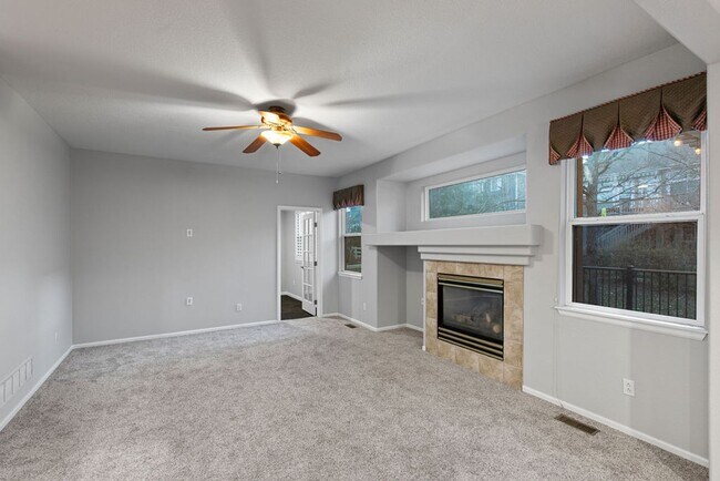 Building Photo - 6 Bedroom plus and office near Rigden Farms