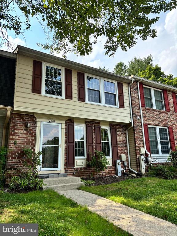 Building Photo - 10802 Beech Creek Dr
