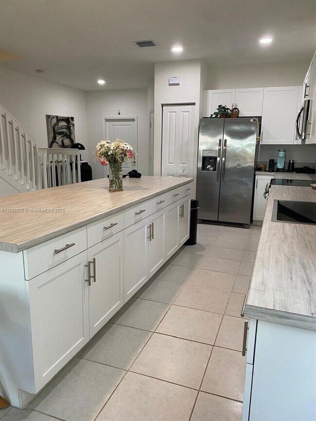 Building Photo - 25417 SW 108th Ct