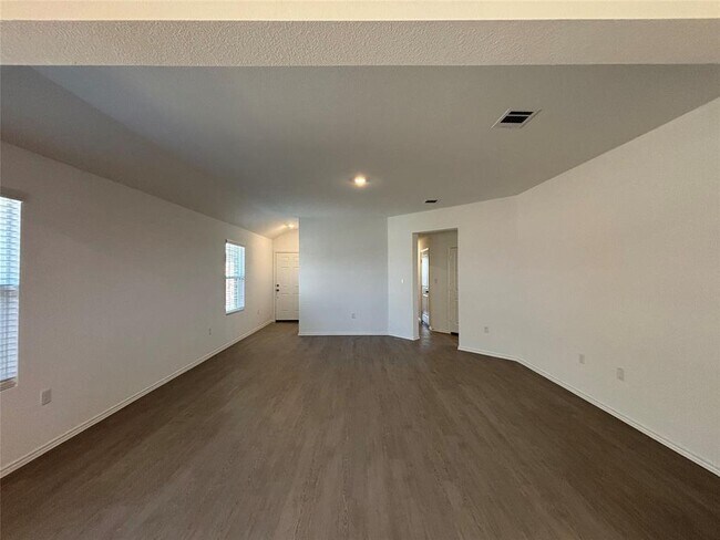 Building Photo - 112 Imola St