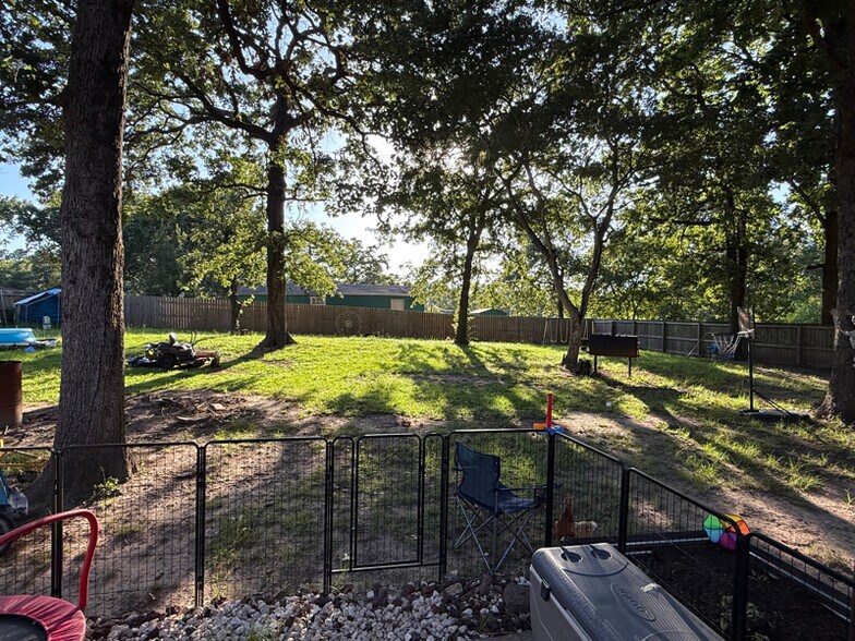 Building Photo - 3153 Roosevelt Dr