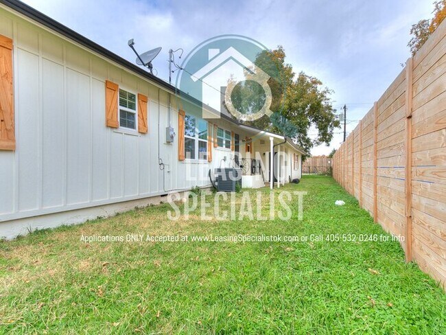 Building Photo - Norman 3 Bed 2 Bath New Custom Build Available for Immediate Move!!