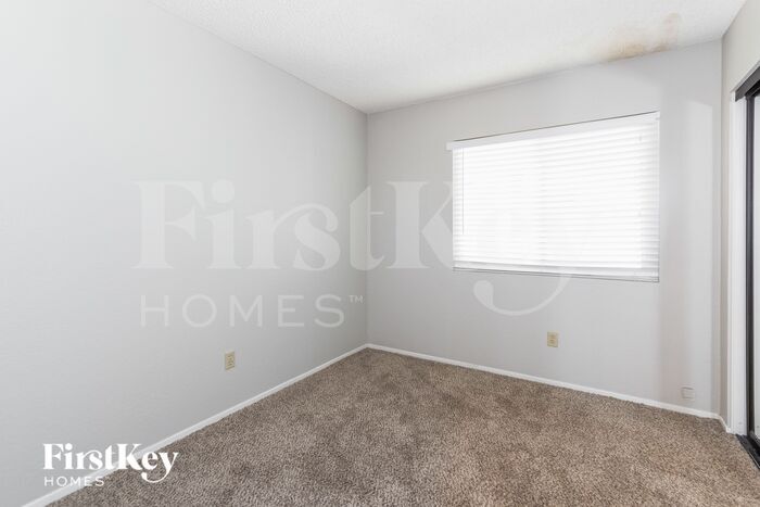Building Photo - 344 Templeton Dr