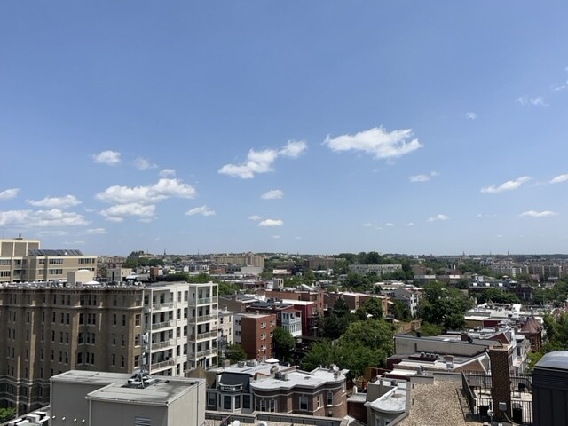 Building Photo - 1954 Columbia Rd NW