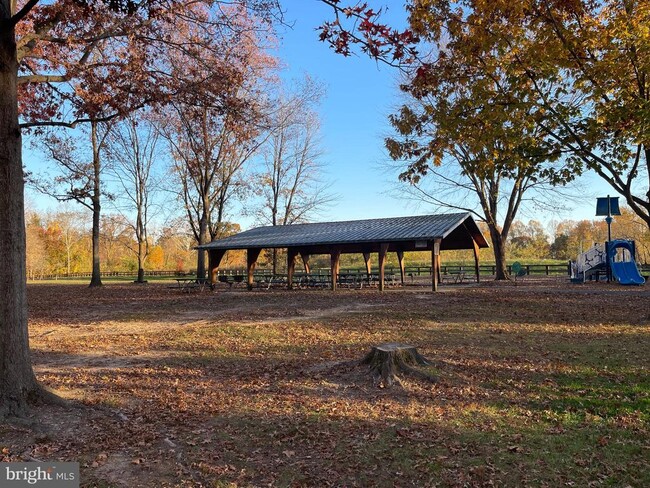 Building Photo - 417 Kemper Rd